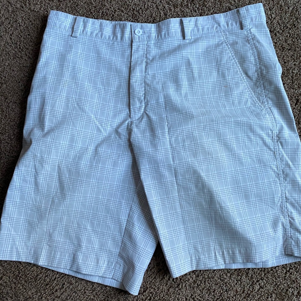 Nike golf dry fit shorts